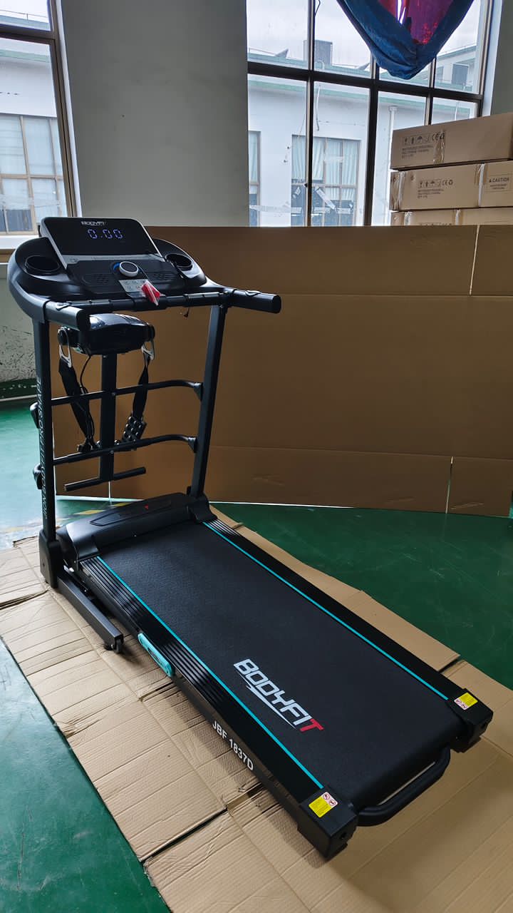 3HP Bodyfit Treadmill with Incline and Massager - Image 3